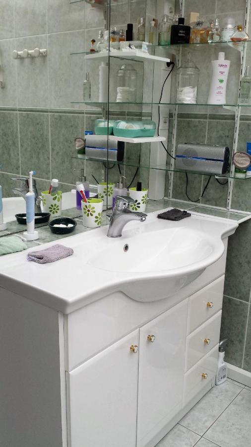 Chambre Privee Avec Salon, Garage Voiture, Velos, Motos Tourville-sur-Arques Bagian luar foto