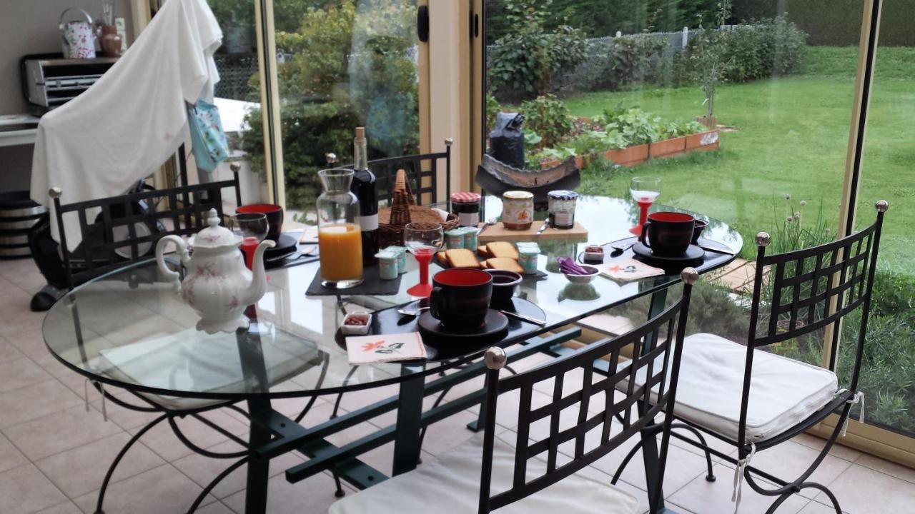 Chambre Privee Avec Salon, Garage Voiture, Velos, Motos Tourville-sur-Arques Bagian luar foto